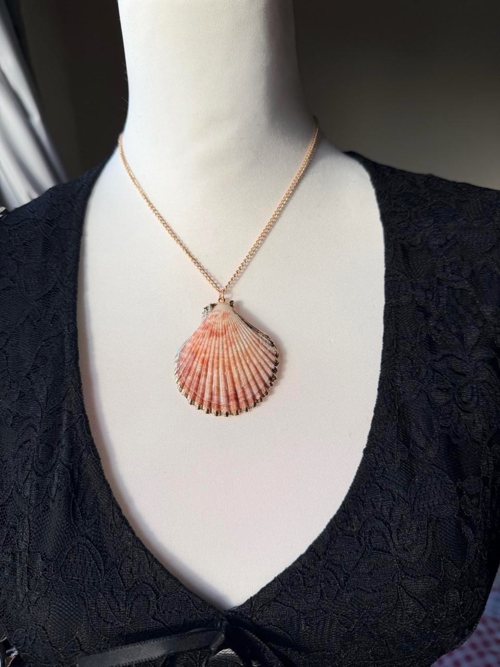 Gold Chain Necklace with Pink Seashell Pendant